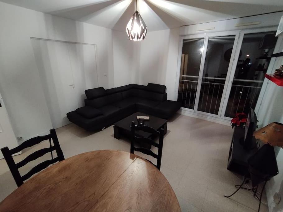 Appartement Courbaril A *